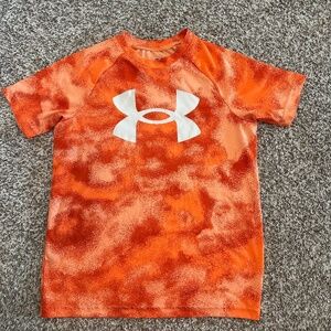 Under Armour Performance Shirt Size YM